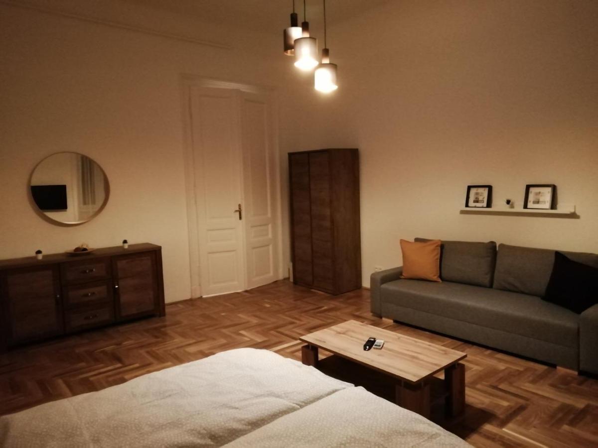 Appartamento Luxury New Cozy Flat At Dob Street Nearby Gozsdu Court Budapest